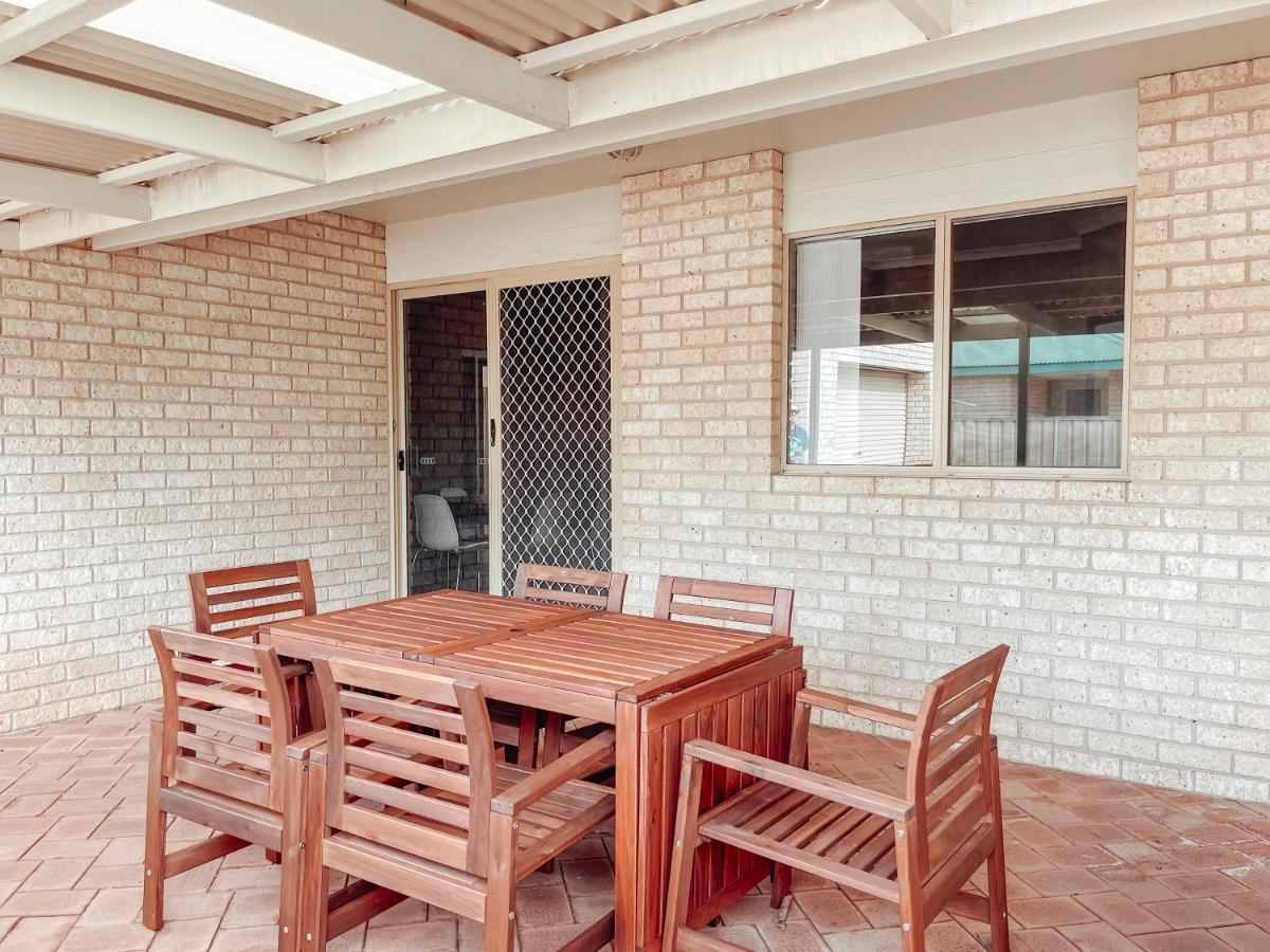 Carnarvon 3Br & 2Ba Holiday House Экстерьер фото